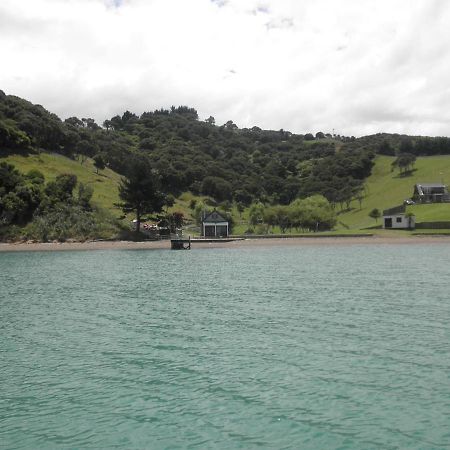 Вилла Waiheke Waters Edge Omiha Экстерьер фото