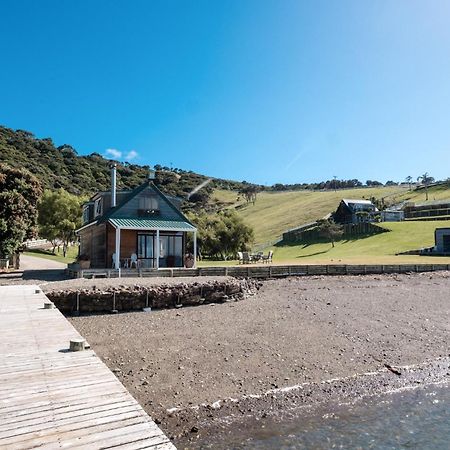 Вилла Waiheke Waters Edge Omiha Экстерьер фото
